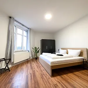 Komfortables Nah An Porsche&flughafen - Schreibtisch, Sehr Schnelles Internet&queensize-bett Leipzig